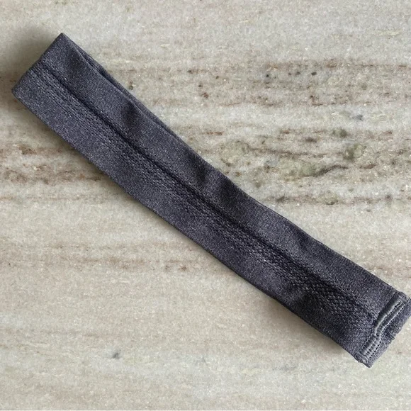 Lululemon Women’s Gray Training Headband - Picture 3 of 3